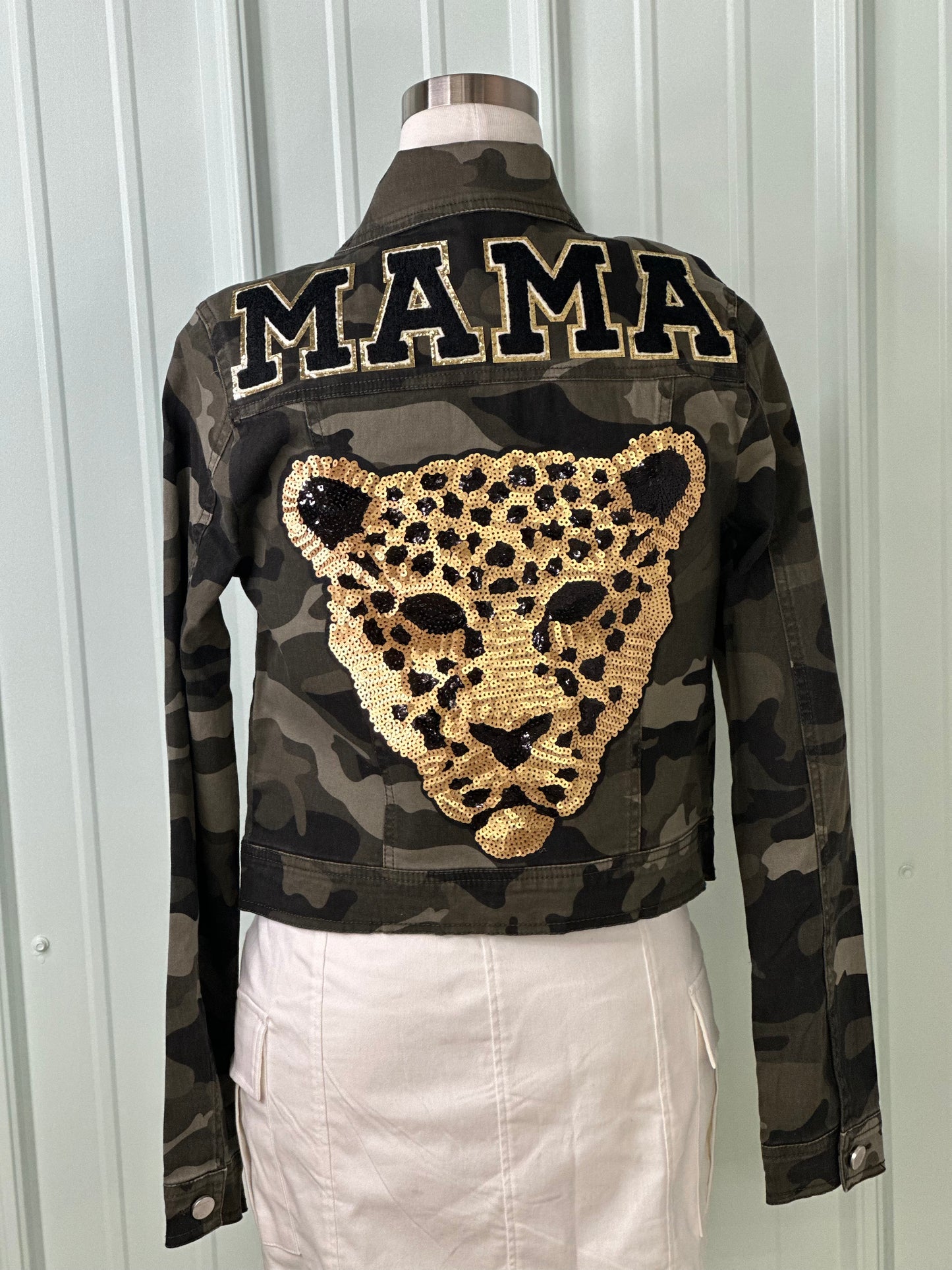 Mama Leopard Camo size Small